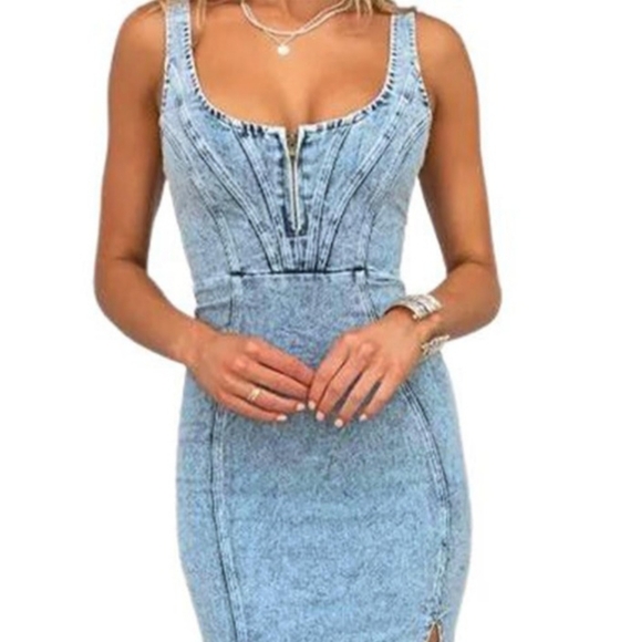 Light denim dress - Picture 3 of 5